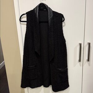 Sympli Black Textured Sleeveless Vest